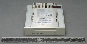 DAT TAPE DRIV SCSI-II 4GB  PRE-OWNED